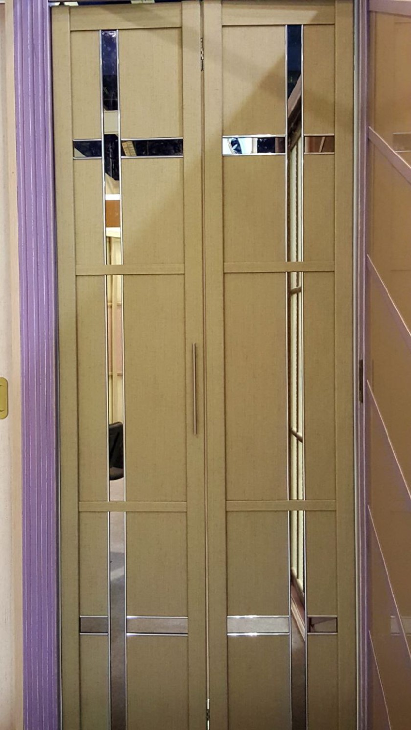 Двери гармошка шпонированные с зеркальным декором Усть-Илимск